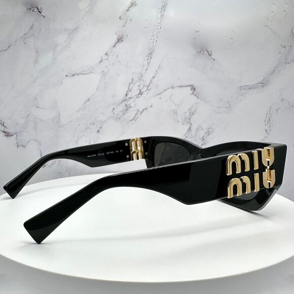 New MIU MIU Sunglasses New Black Acetate Gold Metal Logo Square Cat Eye - Picture 13 of 16